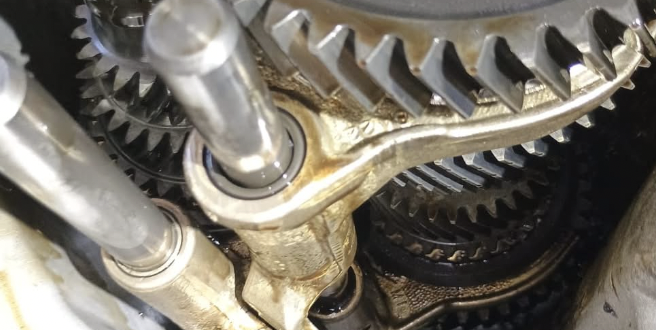 A&M mechanical work showing internal transmission gears